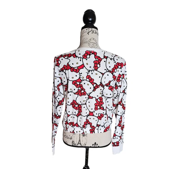 Hello Kitty crop top size Medium long sleeves. Sanrio cute Kawaii crop t… - Picture 4 of 9